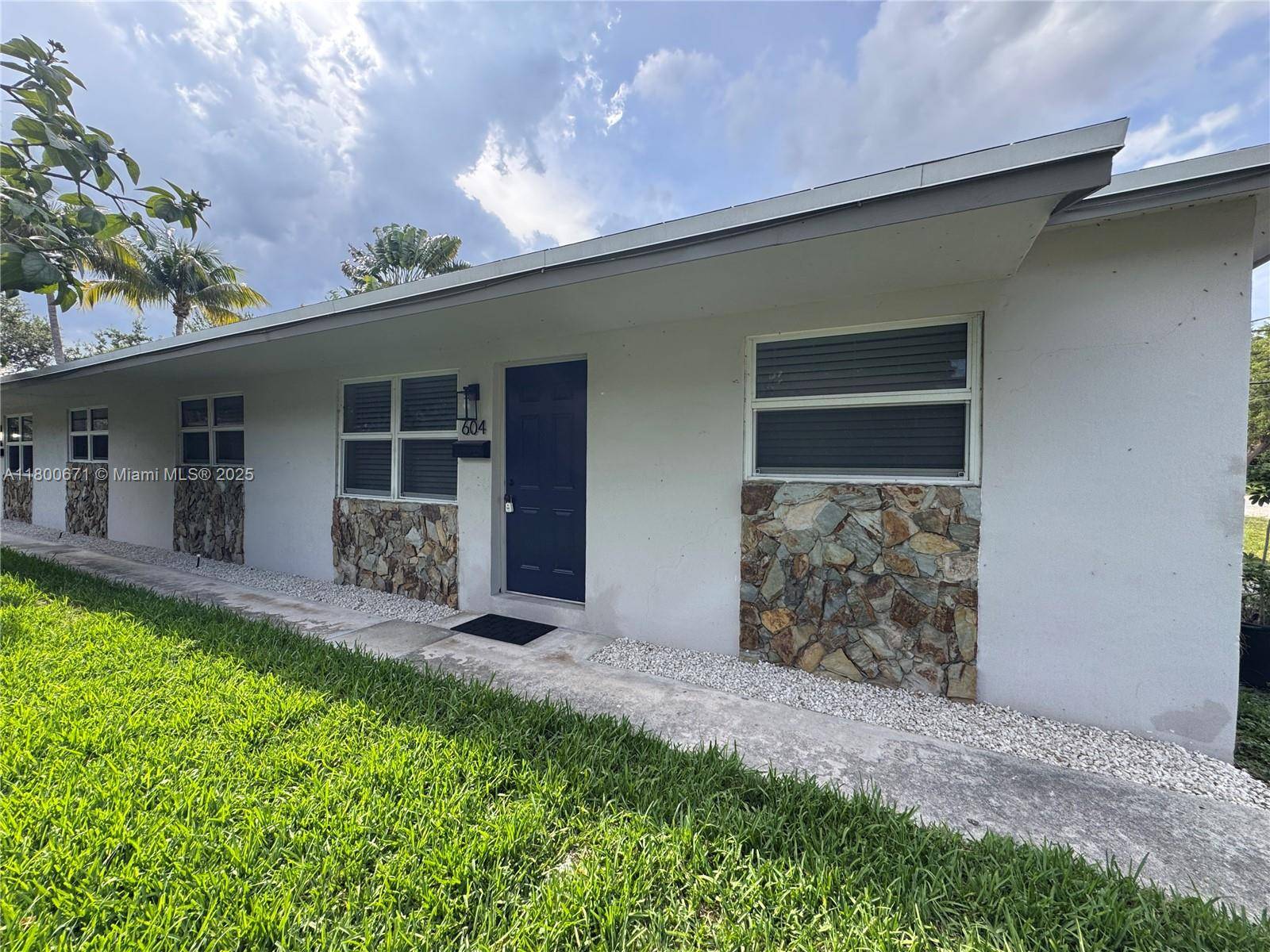 Fort Lauderdale, FL 33315,606 SW 5th Ave #606