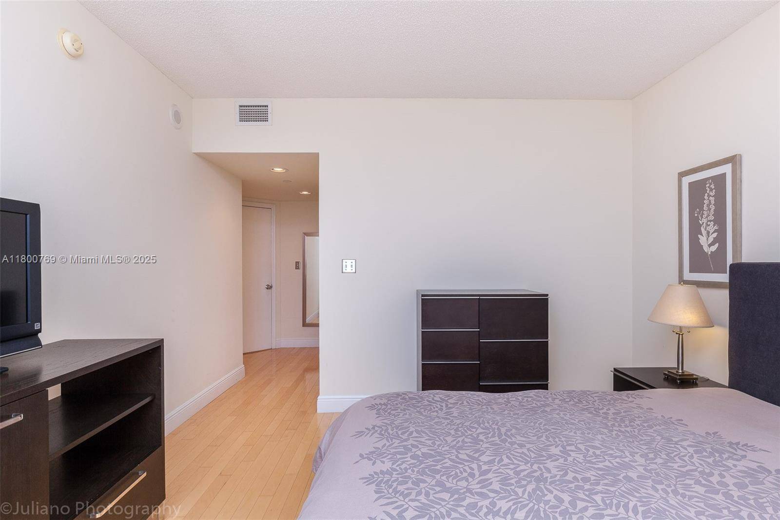 Miami Beach, FL 33139,1330 West Ave #1613