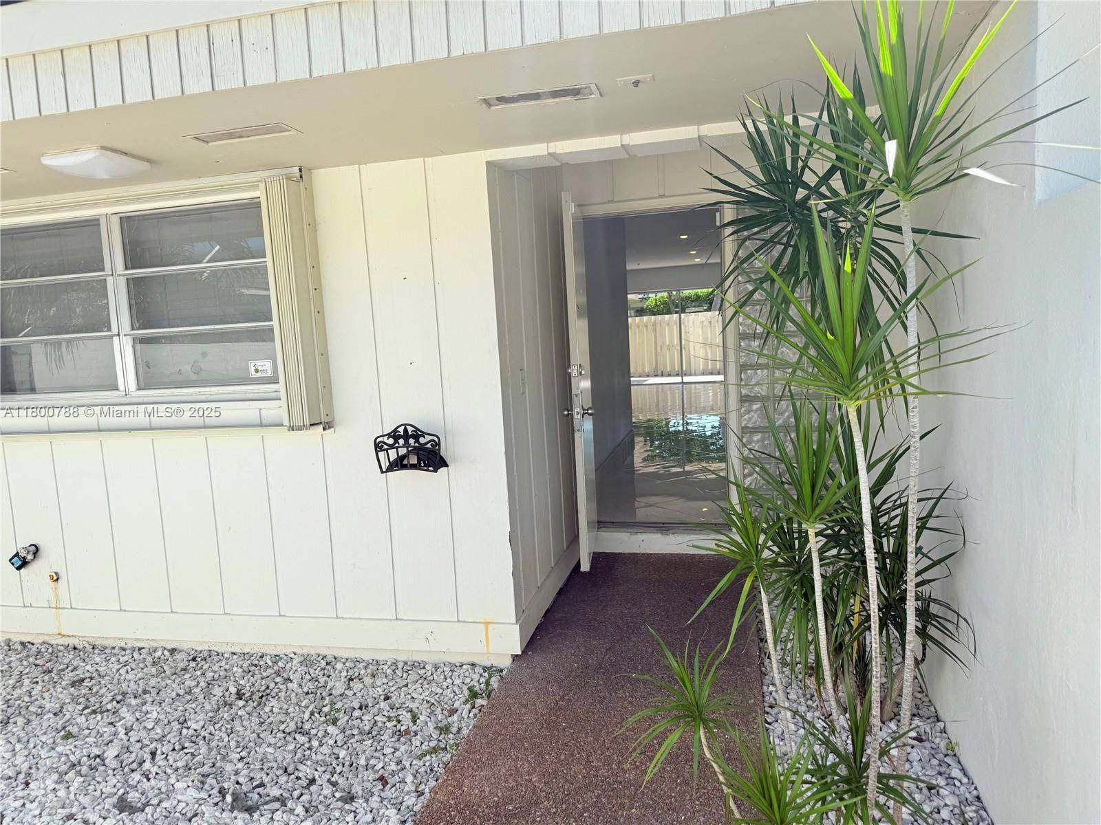 Miami, FL 33143,8208 SW 81st Pl #8208