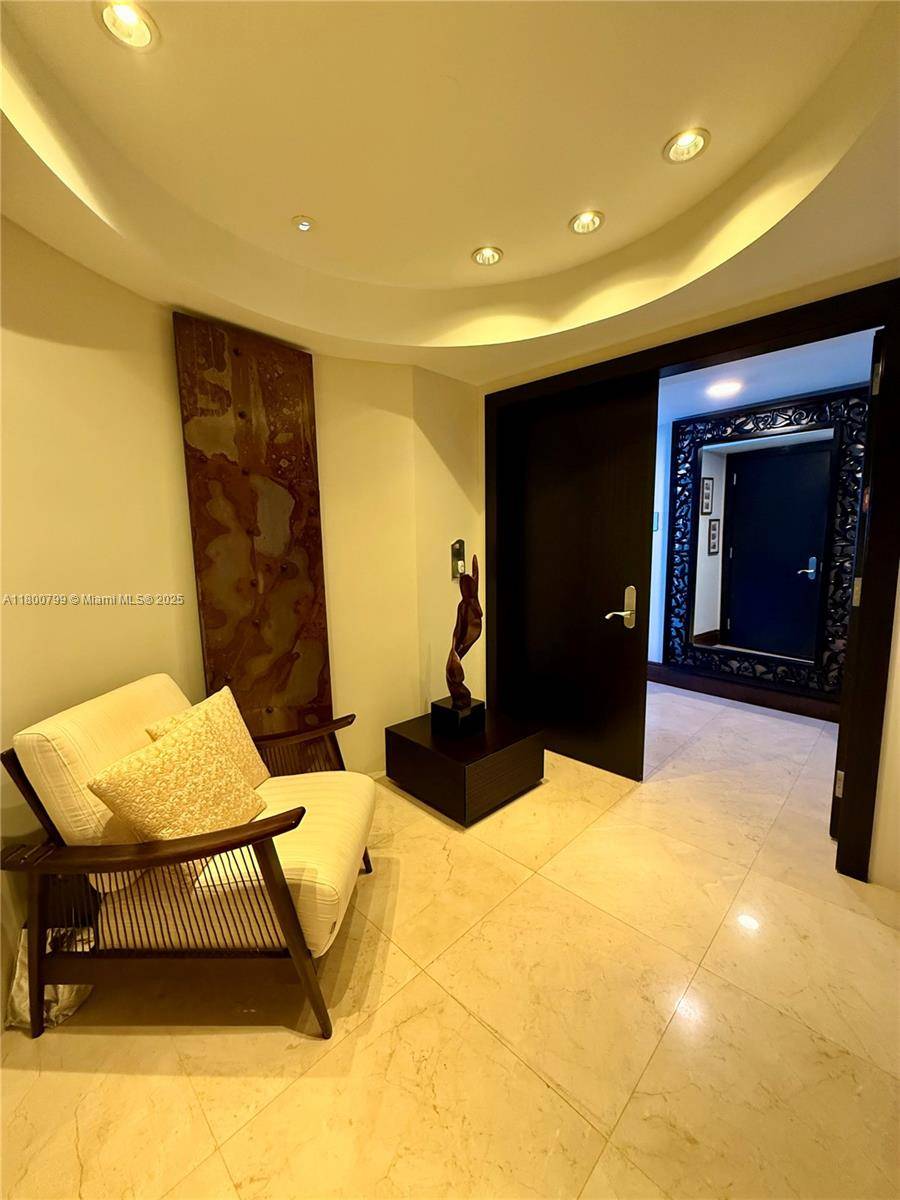 Sunny Isles Beach, FL 33160,17001 Collins Ave #3005
