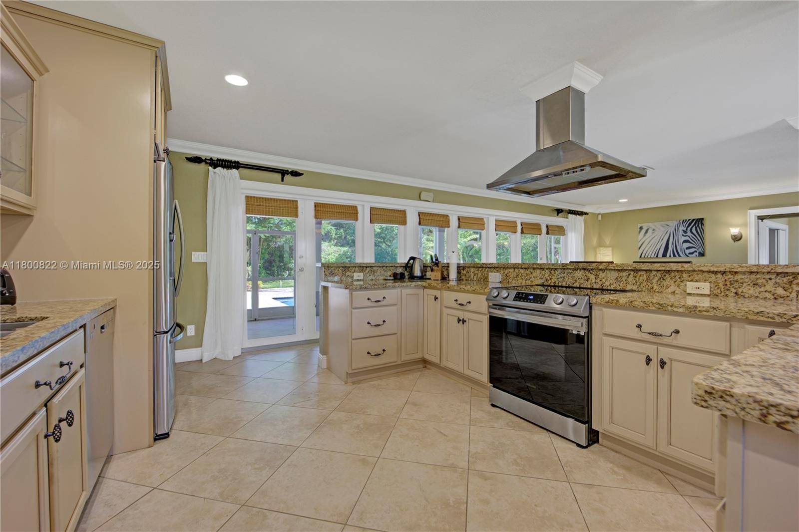 Palmetto Bay, FL 33157,7905 SW 161st St