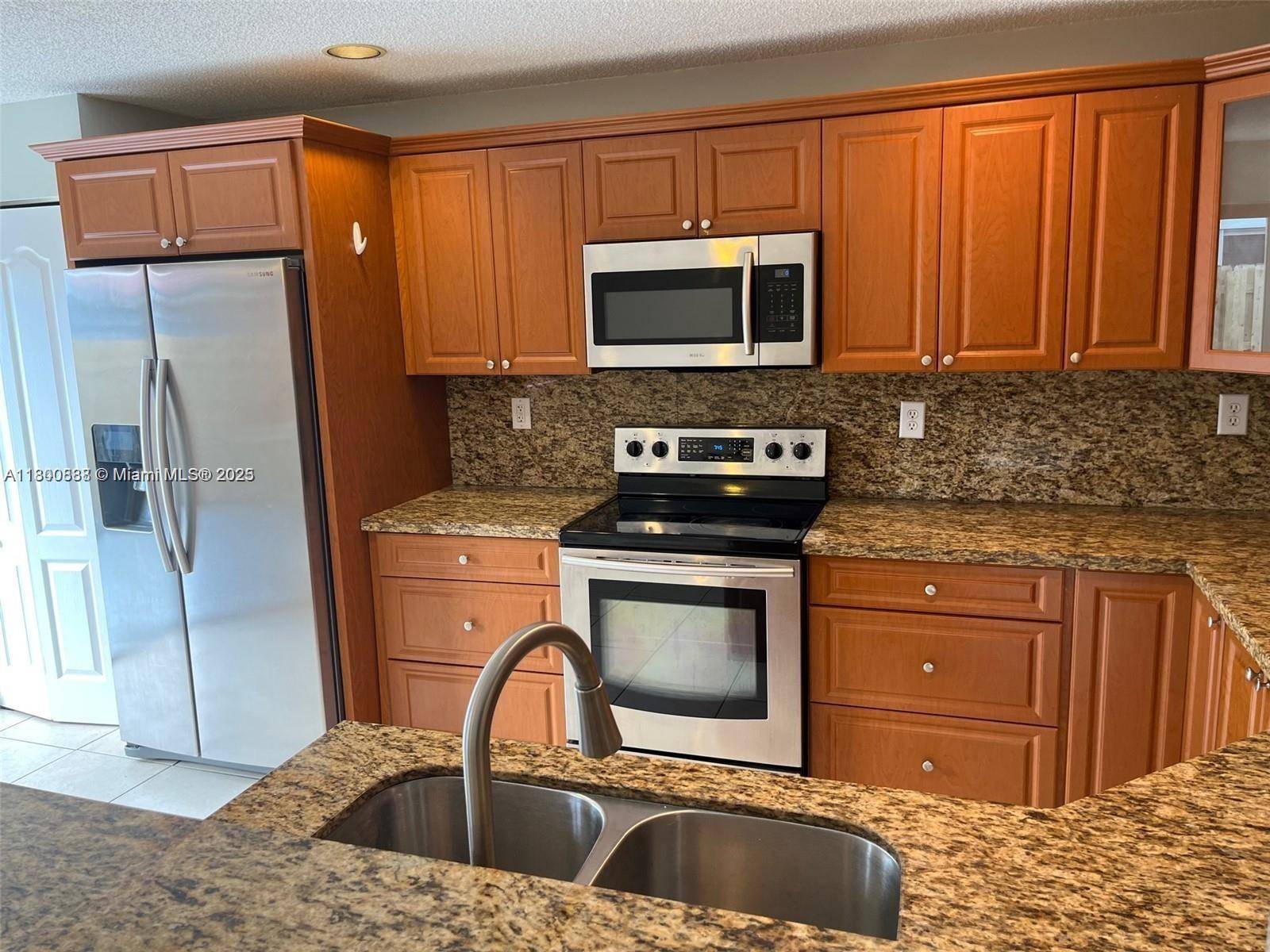 Doral, FL 33178,5078 NW 114th Path #5078