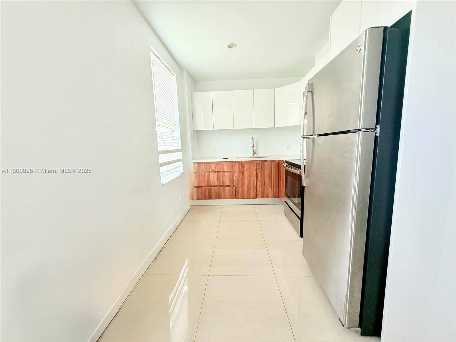 Miami Beach, FL 33141,924 Marseille Dr #38