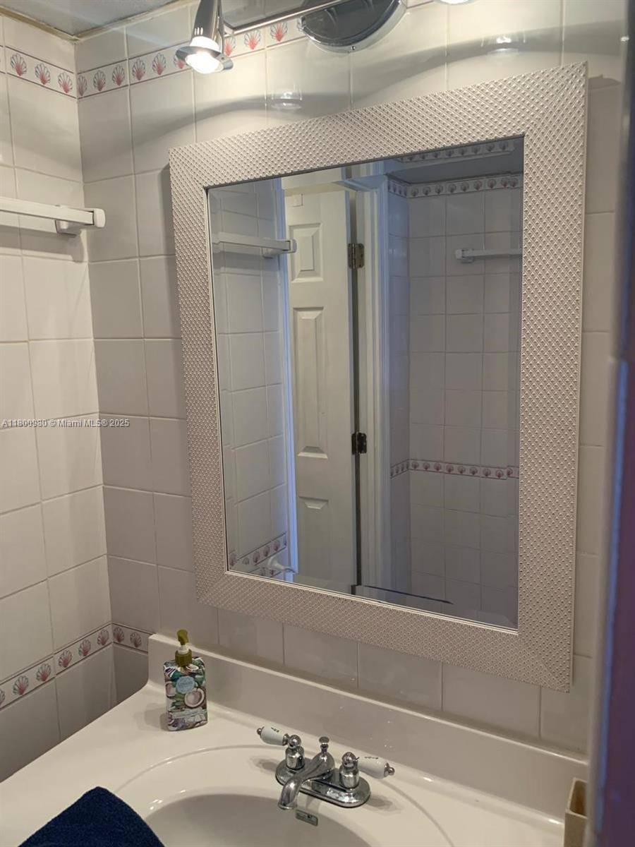 North Miami Beach, FL 33160,3716 NE 168th St #405