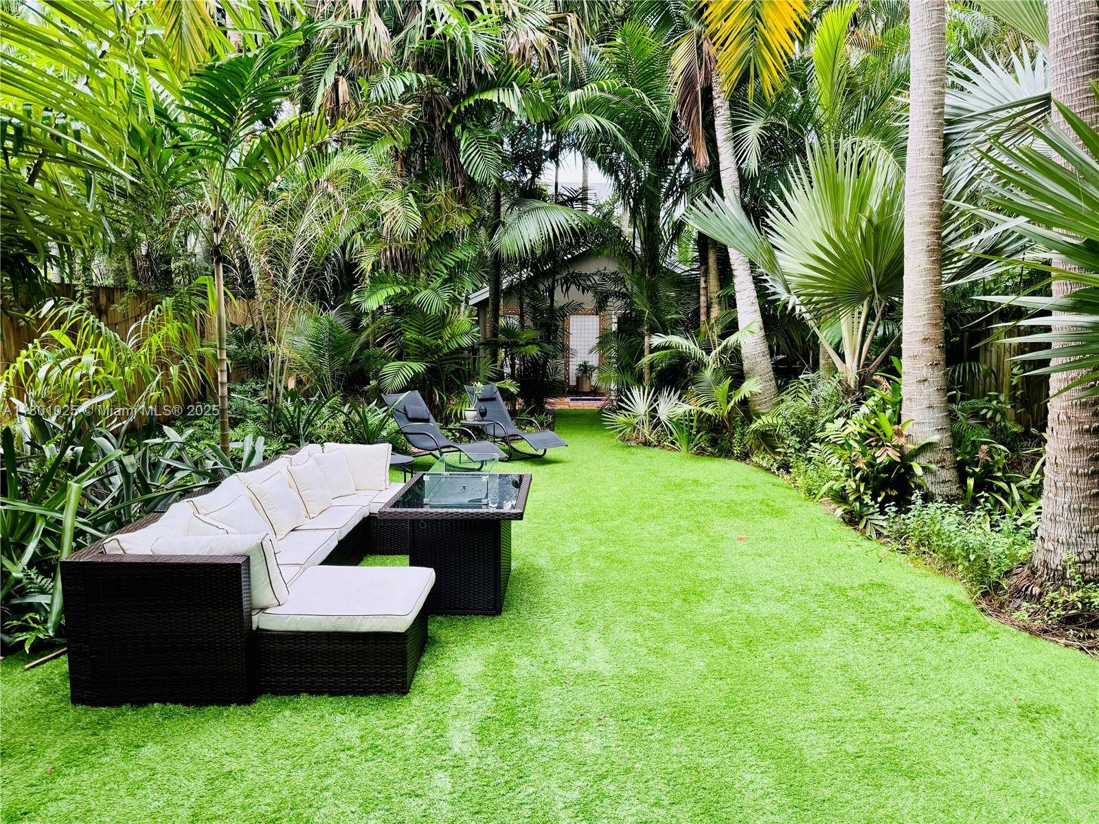 Coconut Grove, FL 33133,2936 SW 30th Ct