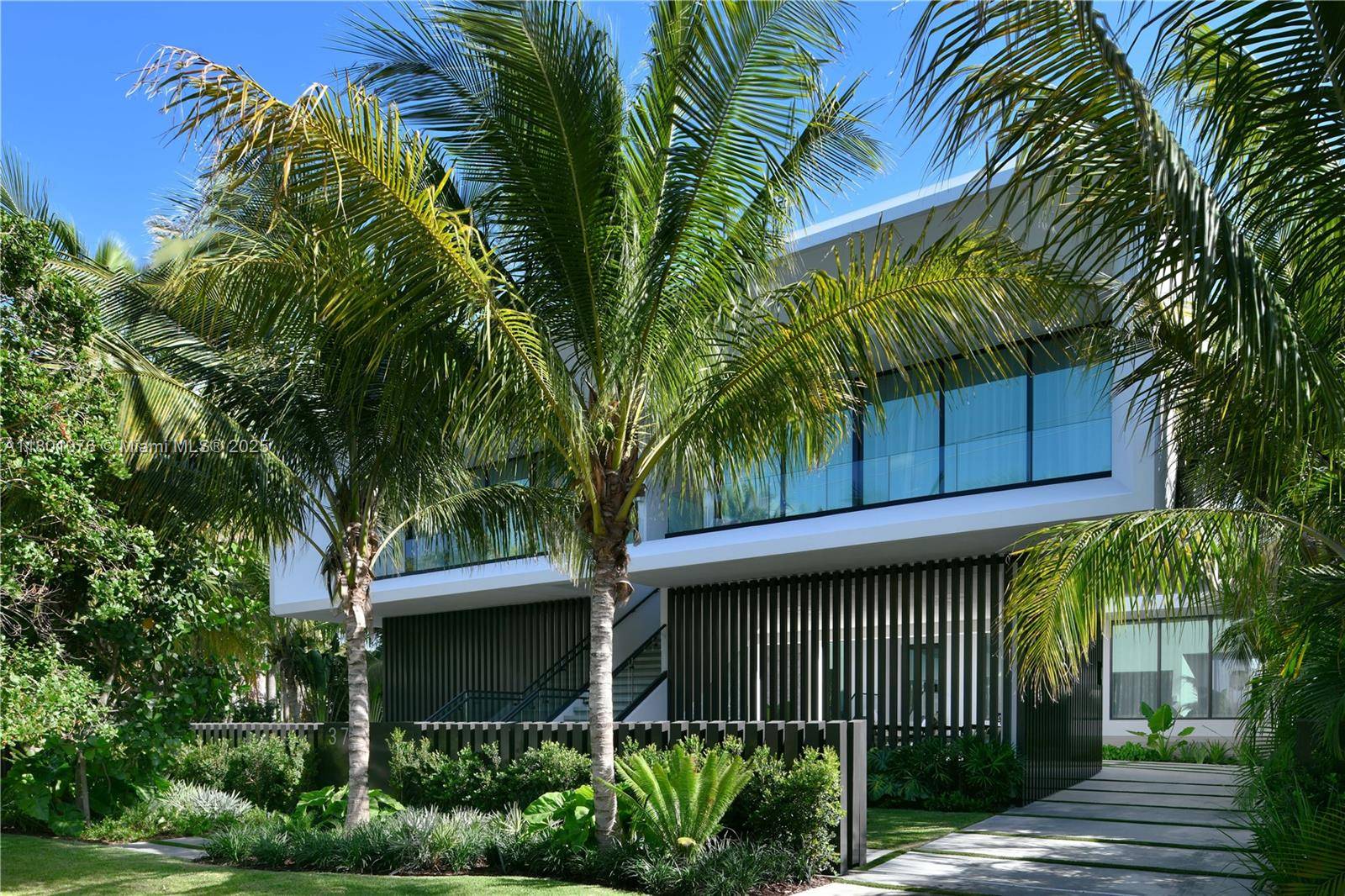 Miami Beach, FL 33139,375 N Hibiscus Dr