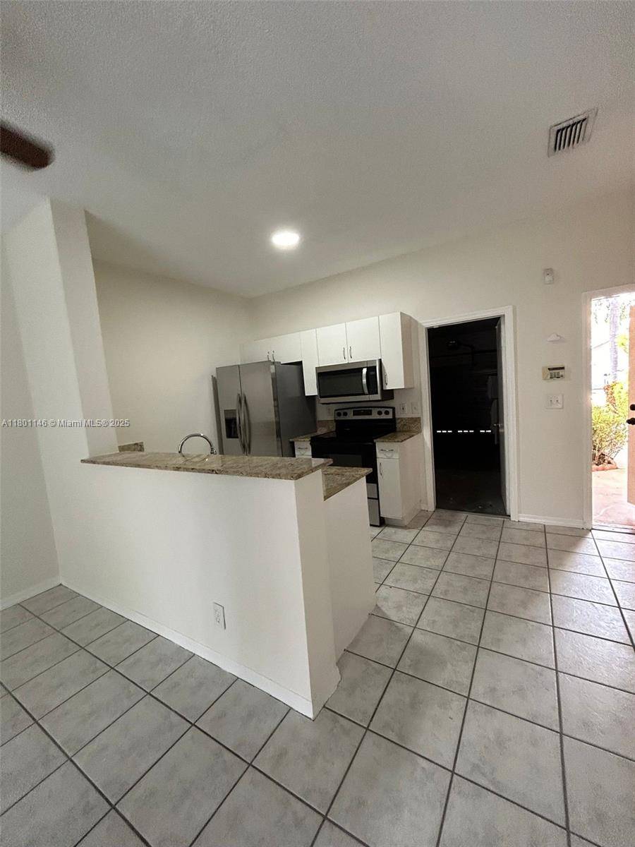 Weston, FL 33327,2167 Madeira Dr #2167