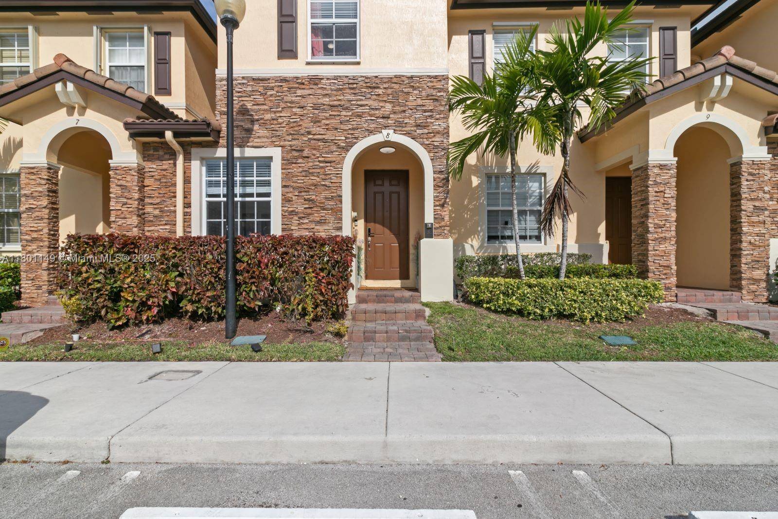 Cutler Bay, FL 33190,9105 SW 227th St #8