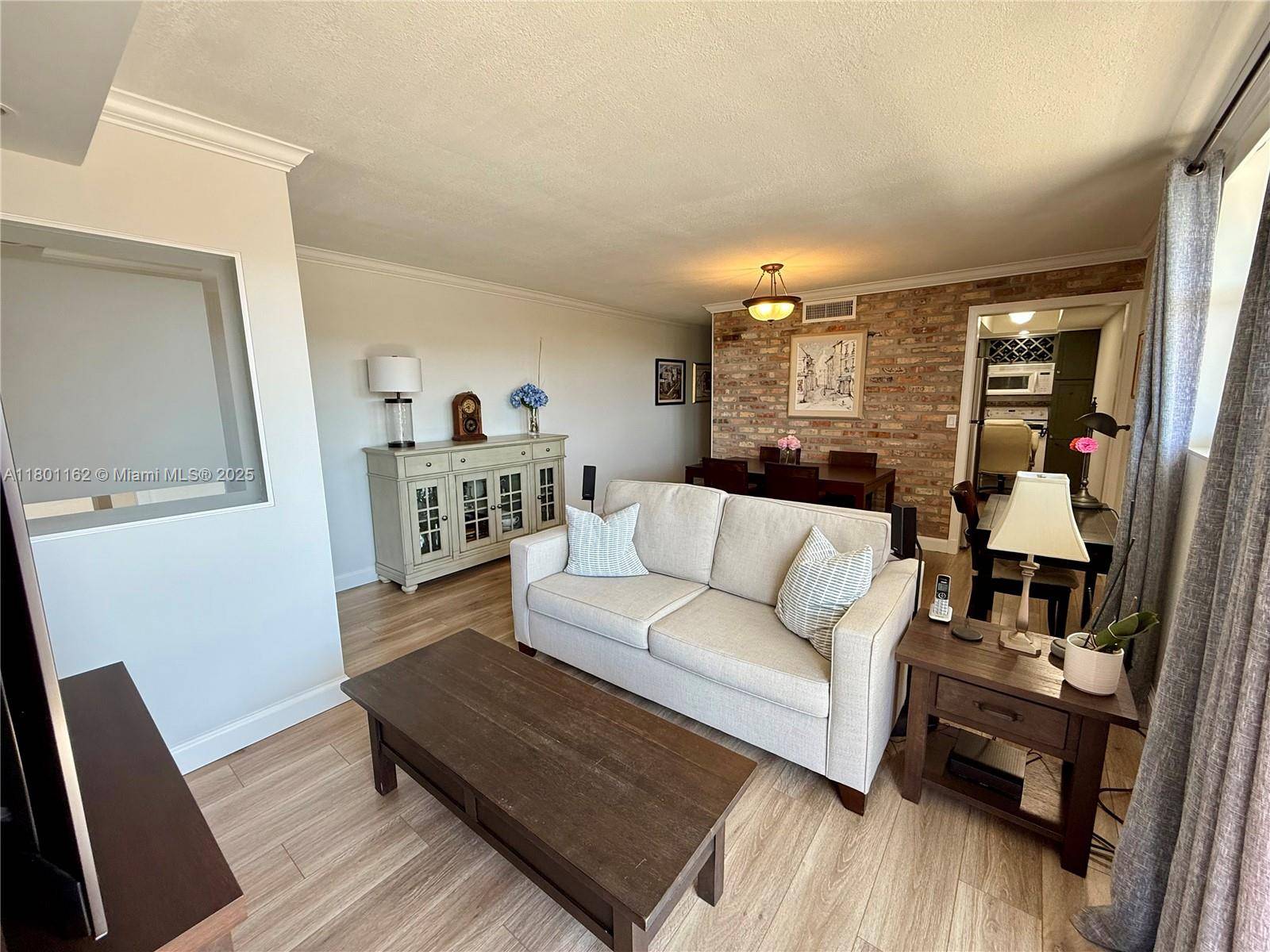 North Miami Beach, FL 33160,16518 NE 26th Ave #405
