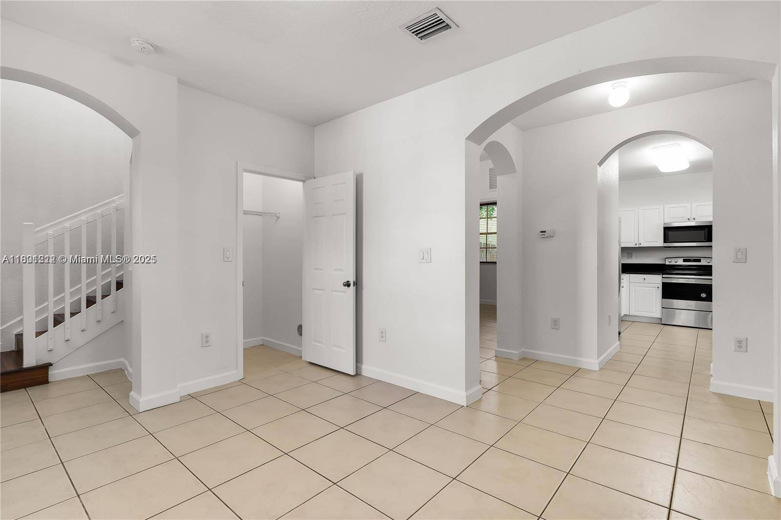 Cutler Bay, FL 33190,9277 SW 227th St #6-23