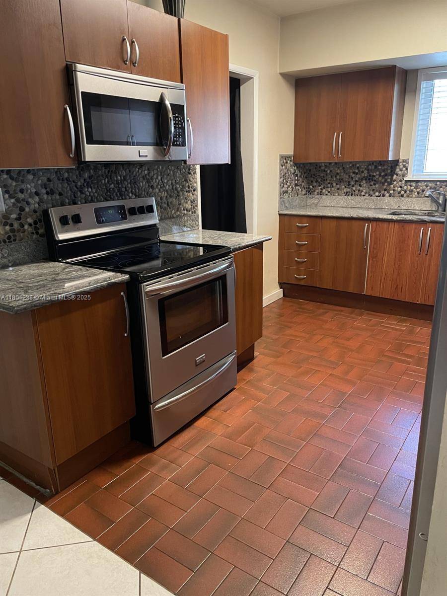 Miami, FL 33161,14825 NE 9th Ct
