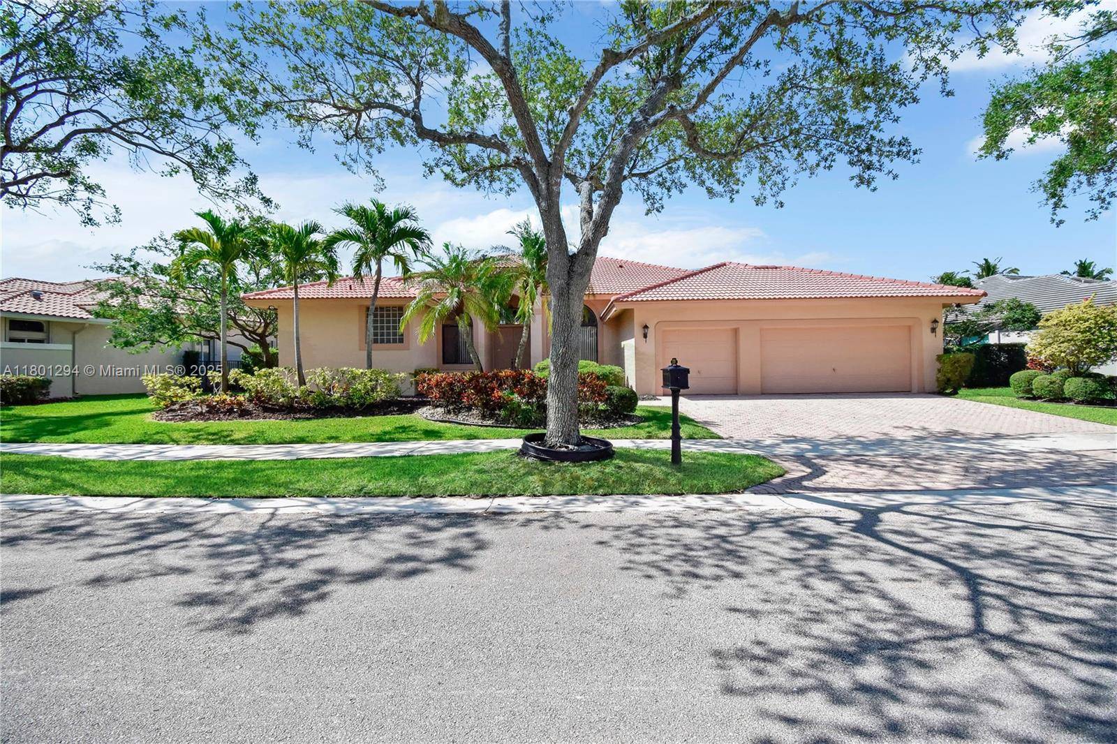 Weston, FL 33332,2701 Edgewater Ct