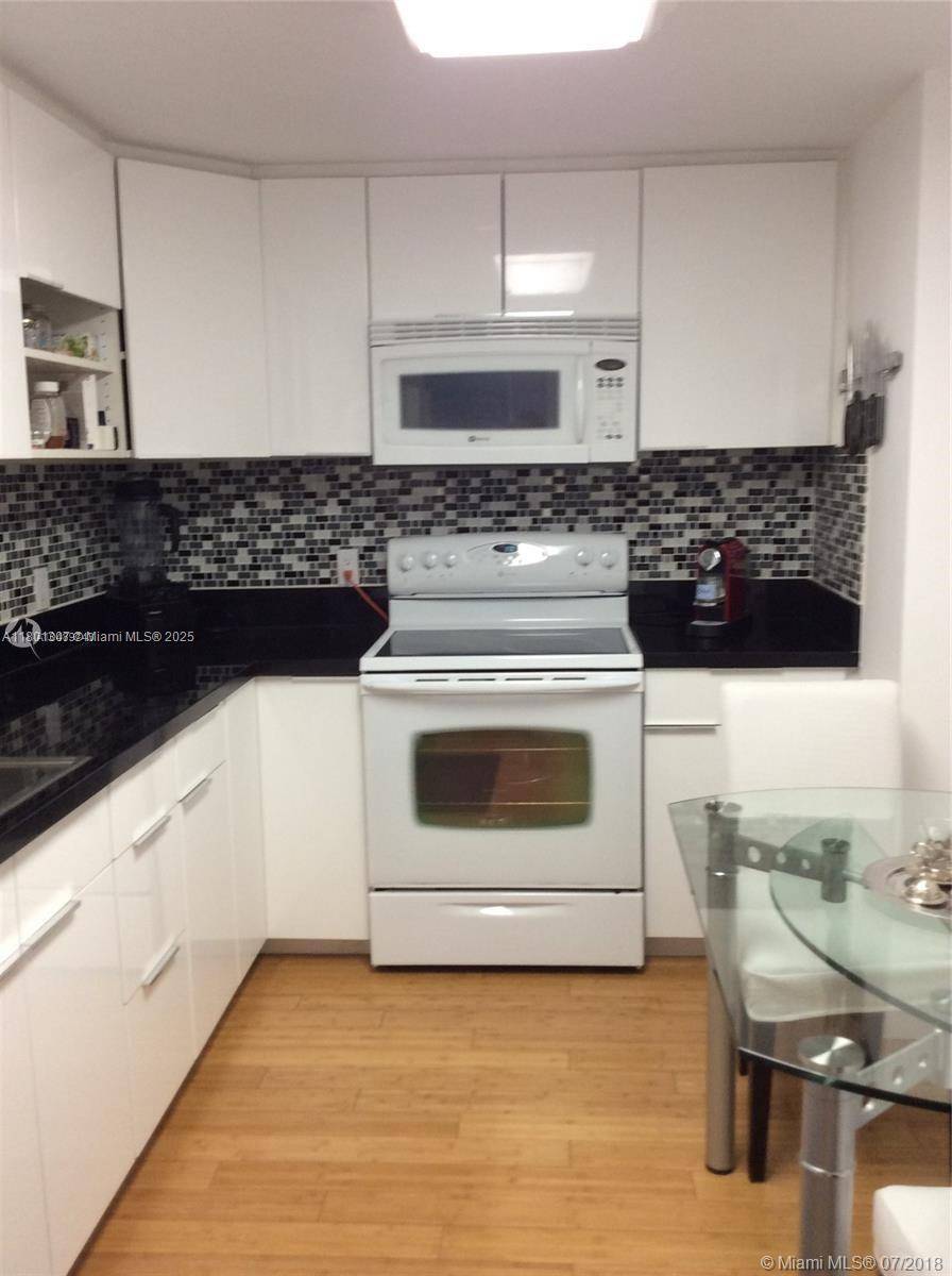 Miami, FL 33129,150 SE 25th Rd #6M