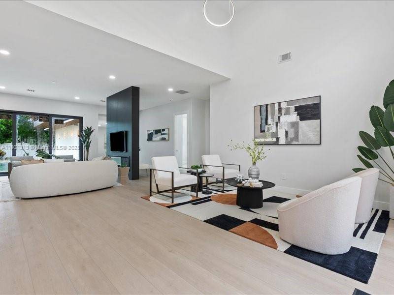 Lauderdale By The Sea, FL 33308,259 Lombardy Ave