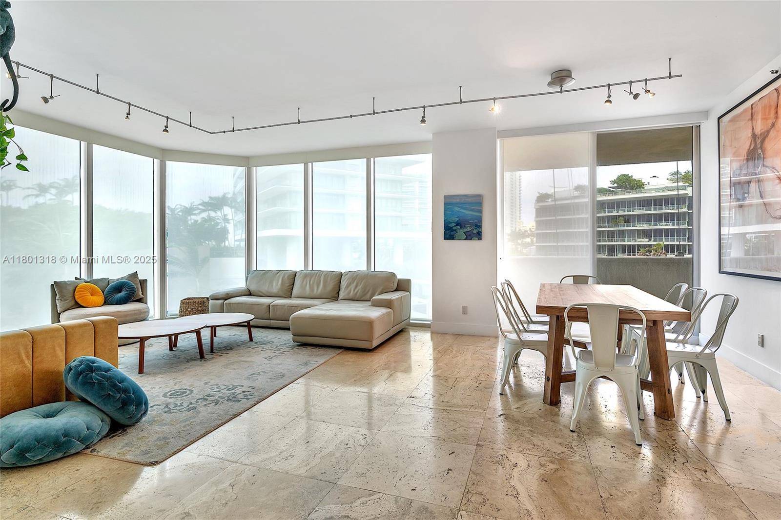 Miami Beach, FL 33139,300 S Pointe Dr #403