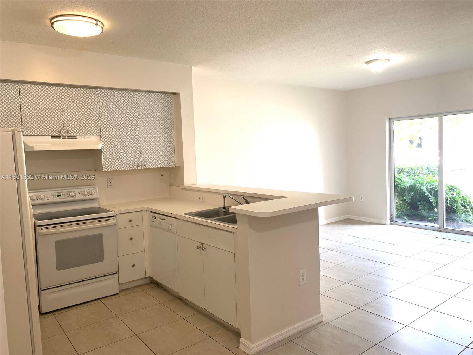 Cutler Bay, FL 33157,11050 SW 196th St #110