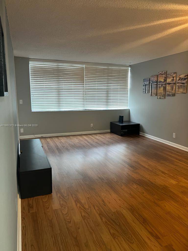 Hollywood, FL 33020,2751 Taft St #302