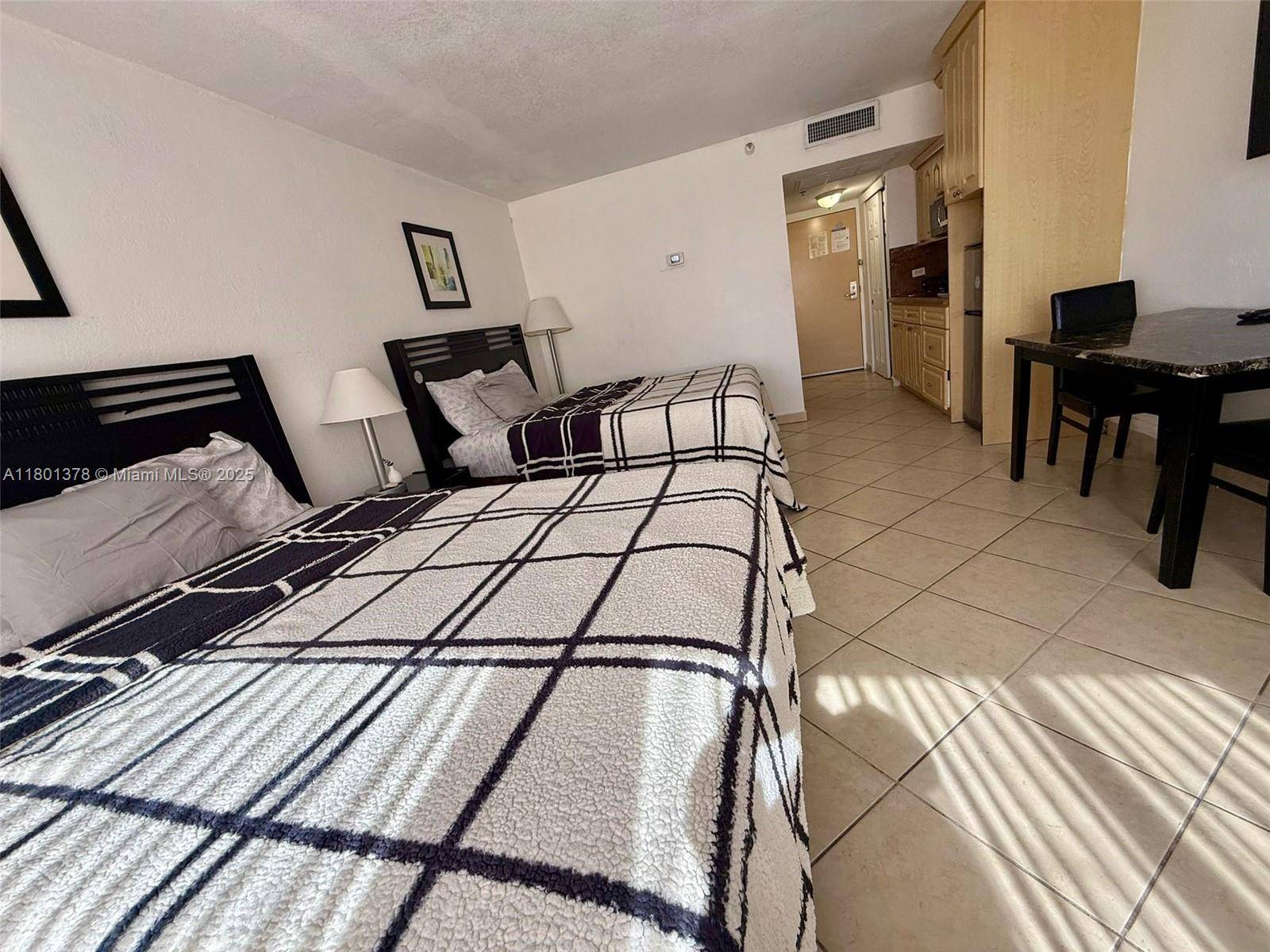 Sunny Isles Beach, FL 33160,19201 Collins Ave #241