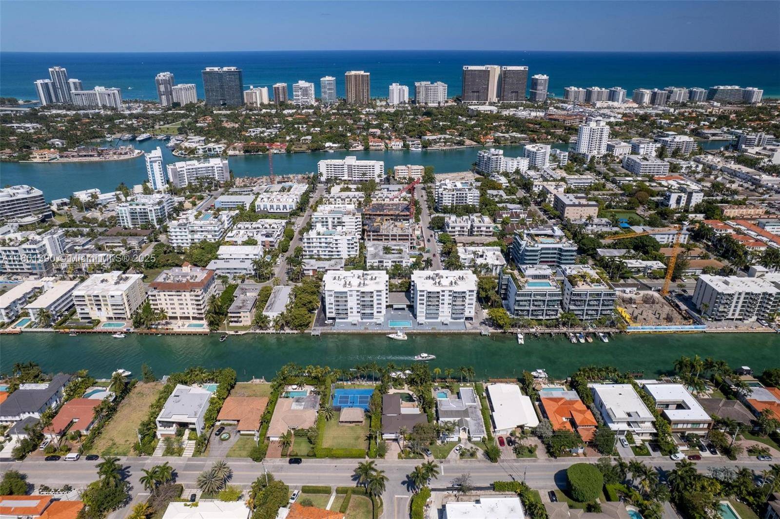 Bay Harbor Islands, FL 33154,10000 W Bay Harbor Dr #324
