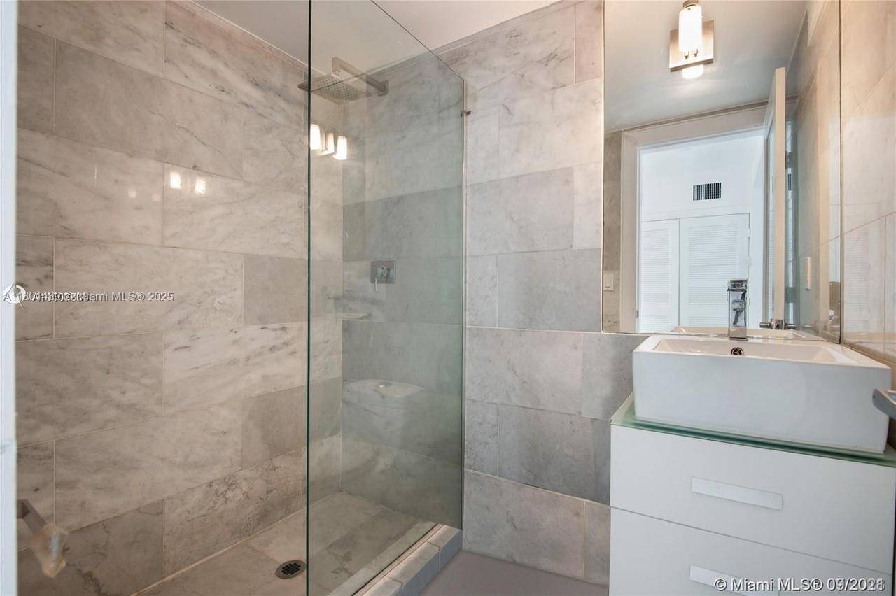 Miami Beach, FL 33139,928 Jefferson Ave #3