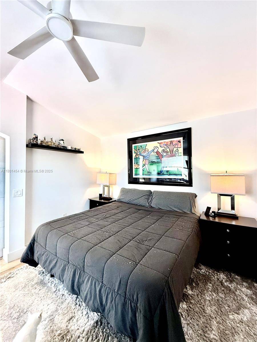 Hollywood, FL 33019,1120 Canella Ln