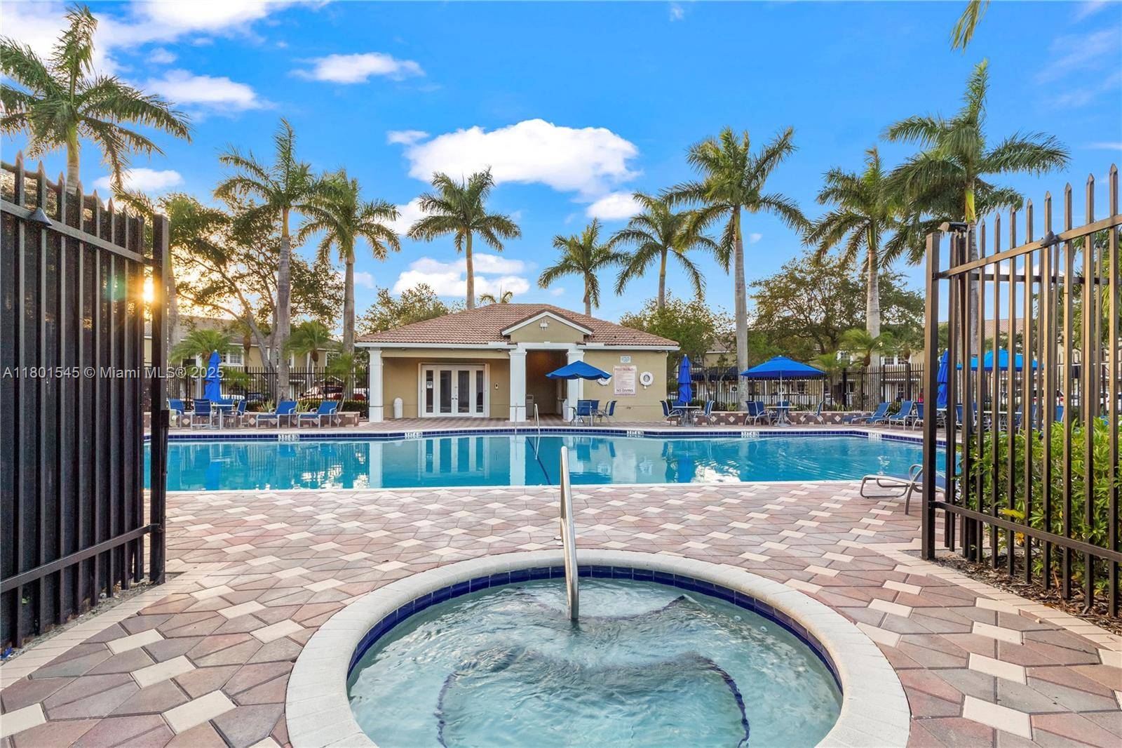 Pembroke Pines, FL 33025,757 SW 122nd Terrace #757