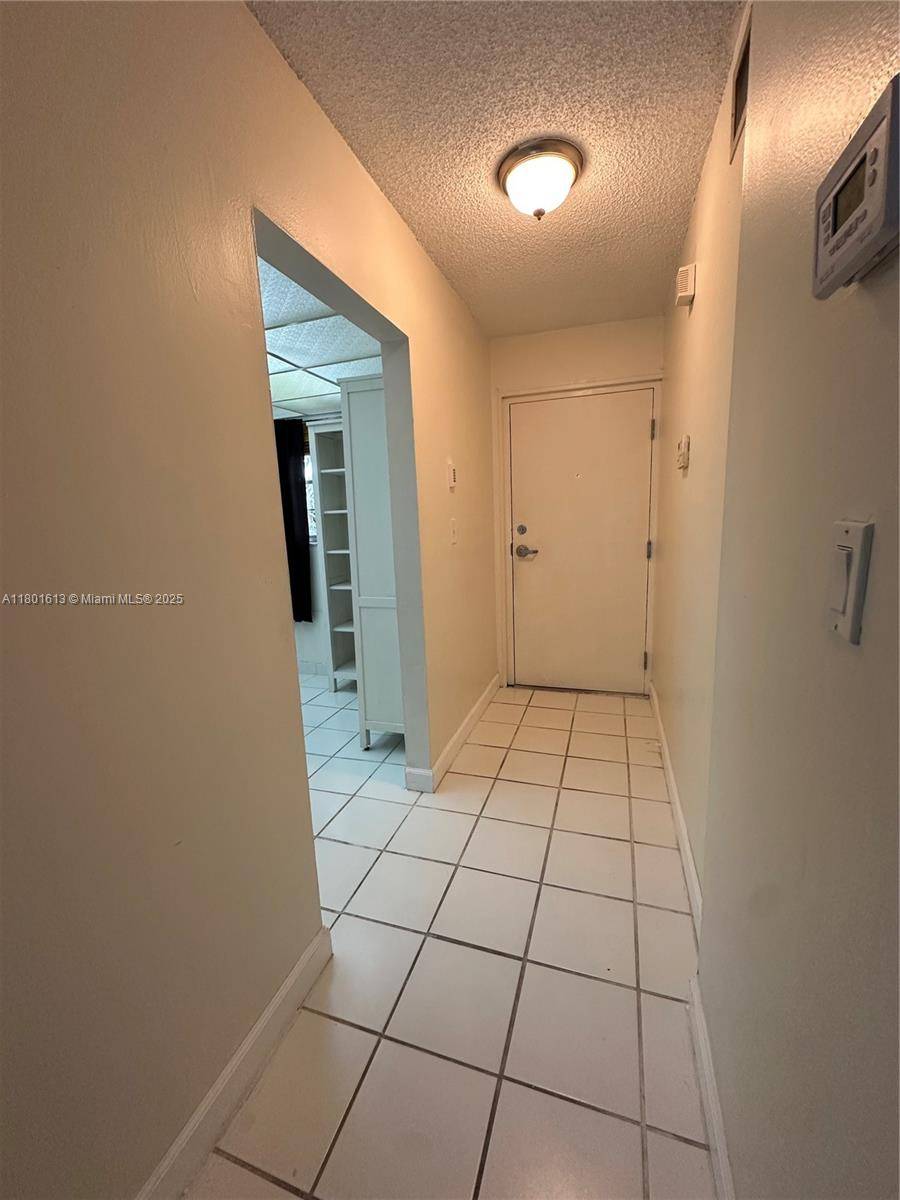 Davie, FL 33314,7175 Orange Dr #219H