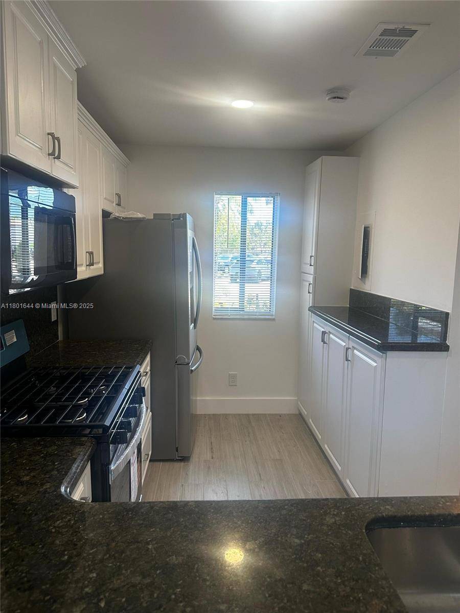 Miramar, FL 33025,8880 SW 23rd St #0