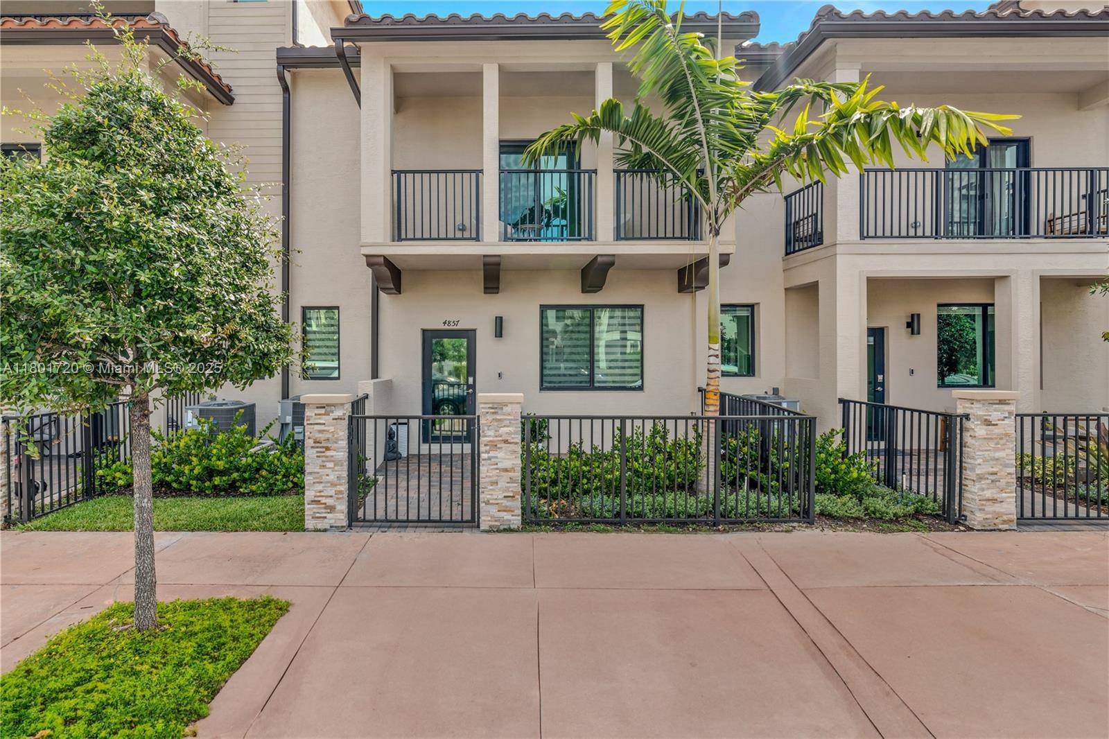 Doral, FL 33166,4857 NW 84th Ave #4857