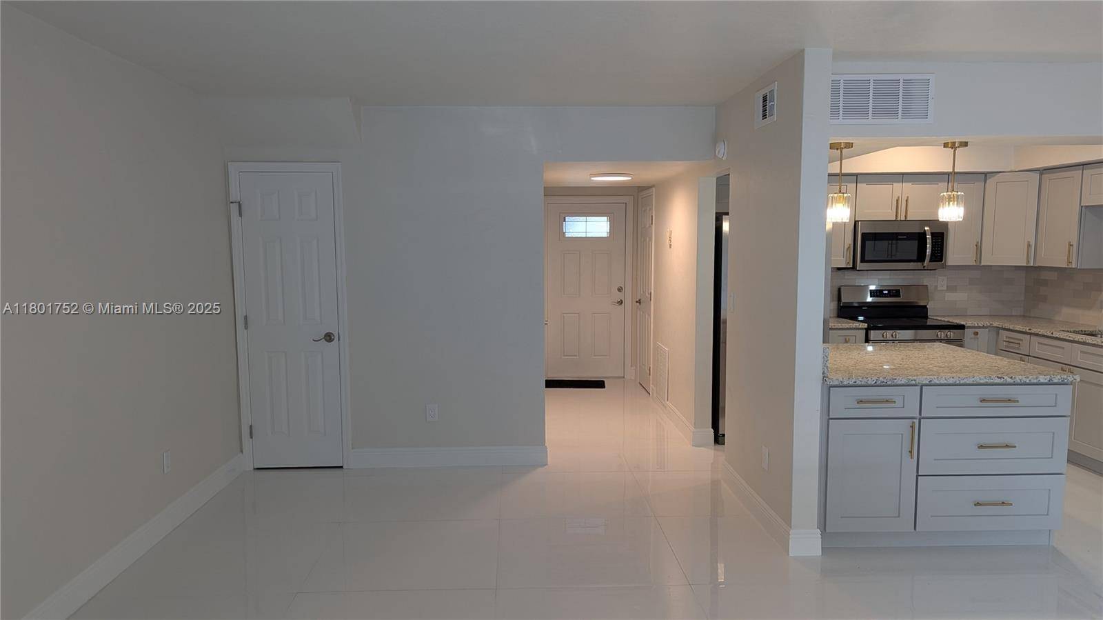 Hialeah, FL 33014,7184 W 3rd Ave