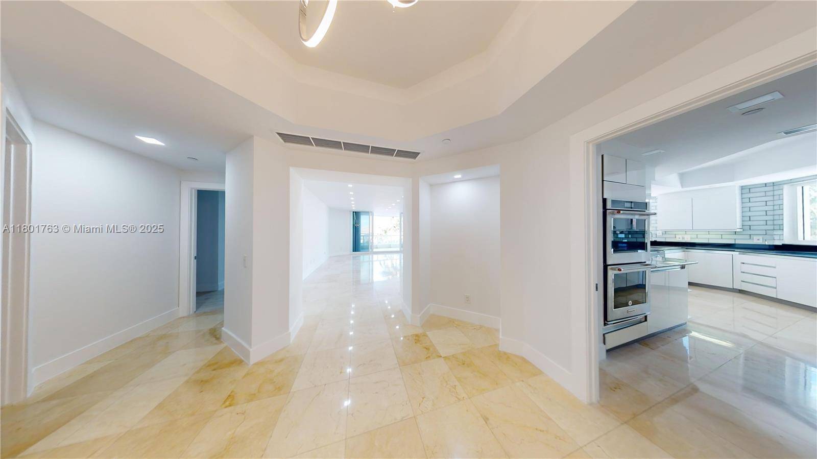 Aventura, FL 33180,21050 NE 38th Ave #305