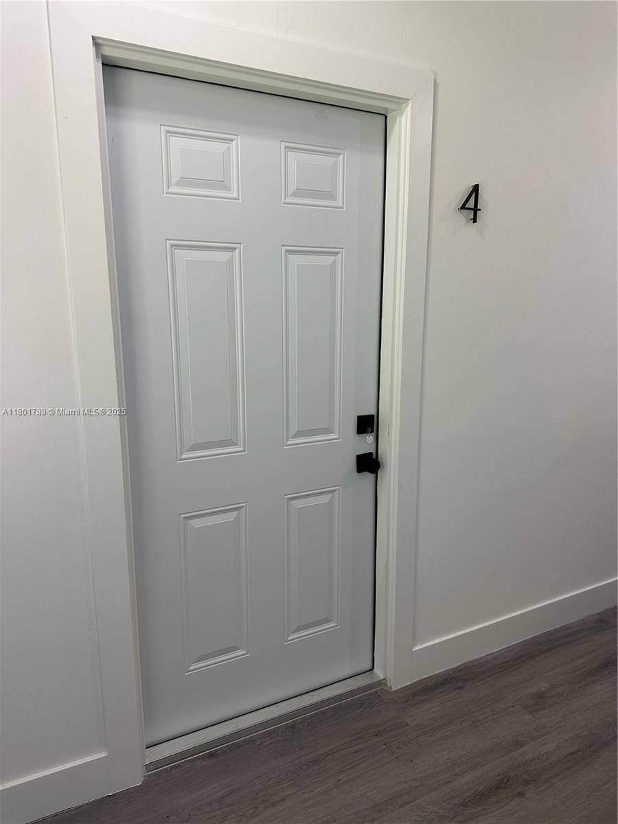 Miami, FL 33135,638 SW 21st Ave #4