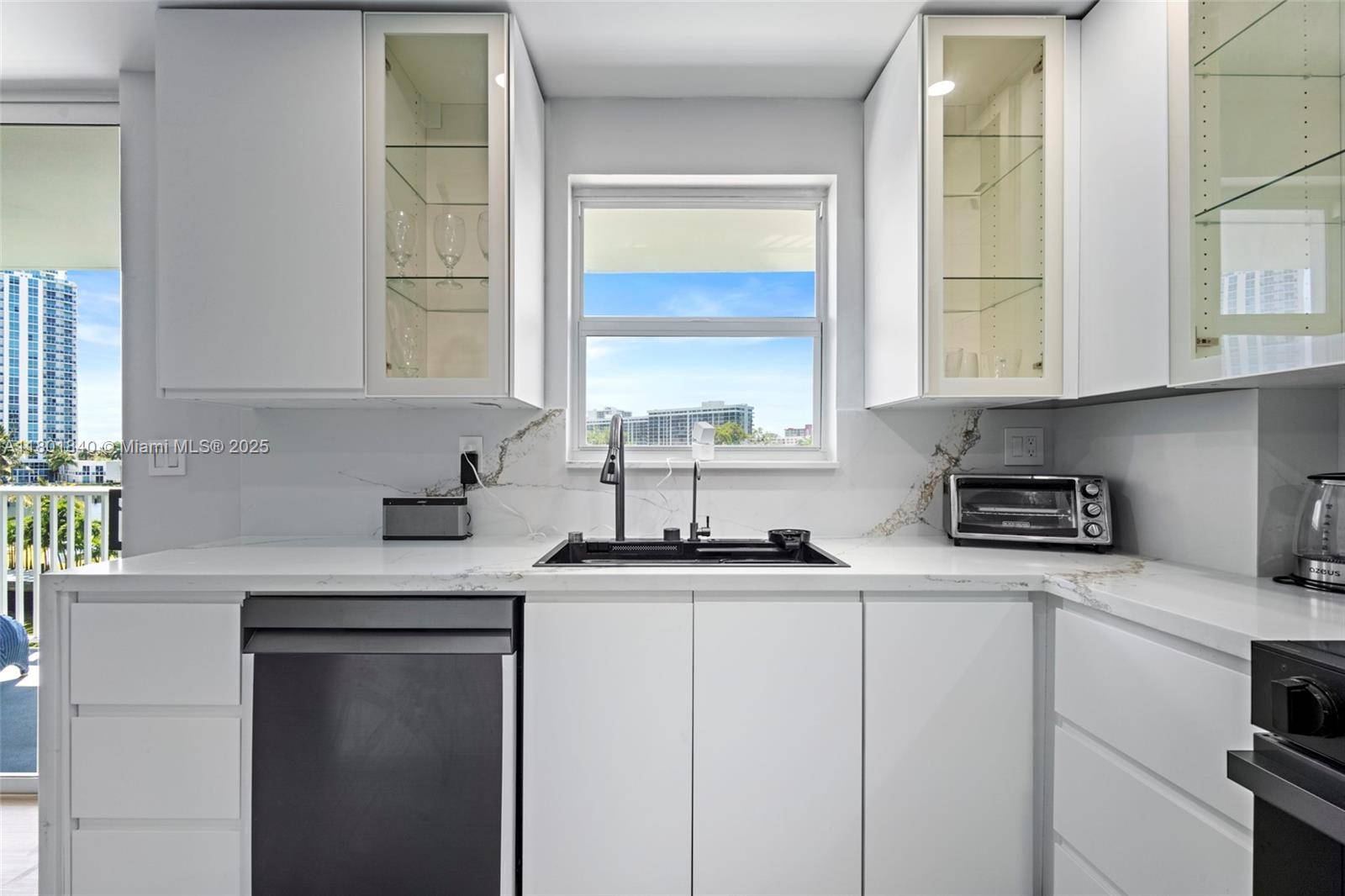 Hallandale Beach, FL 33009,137 Golden Isles Dr #305