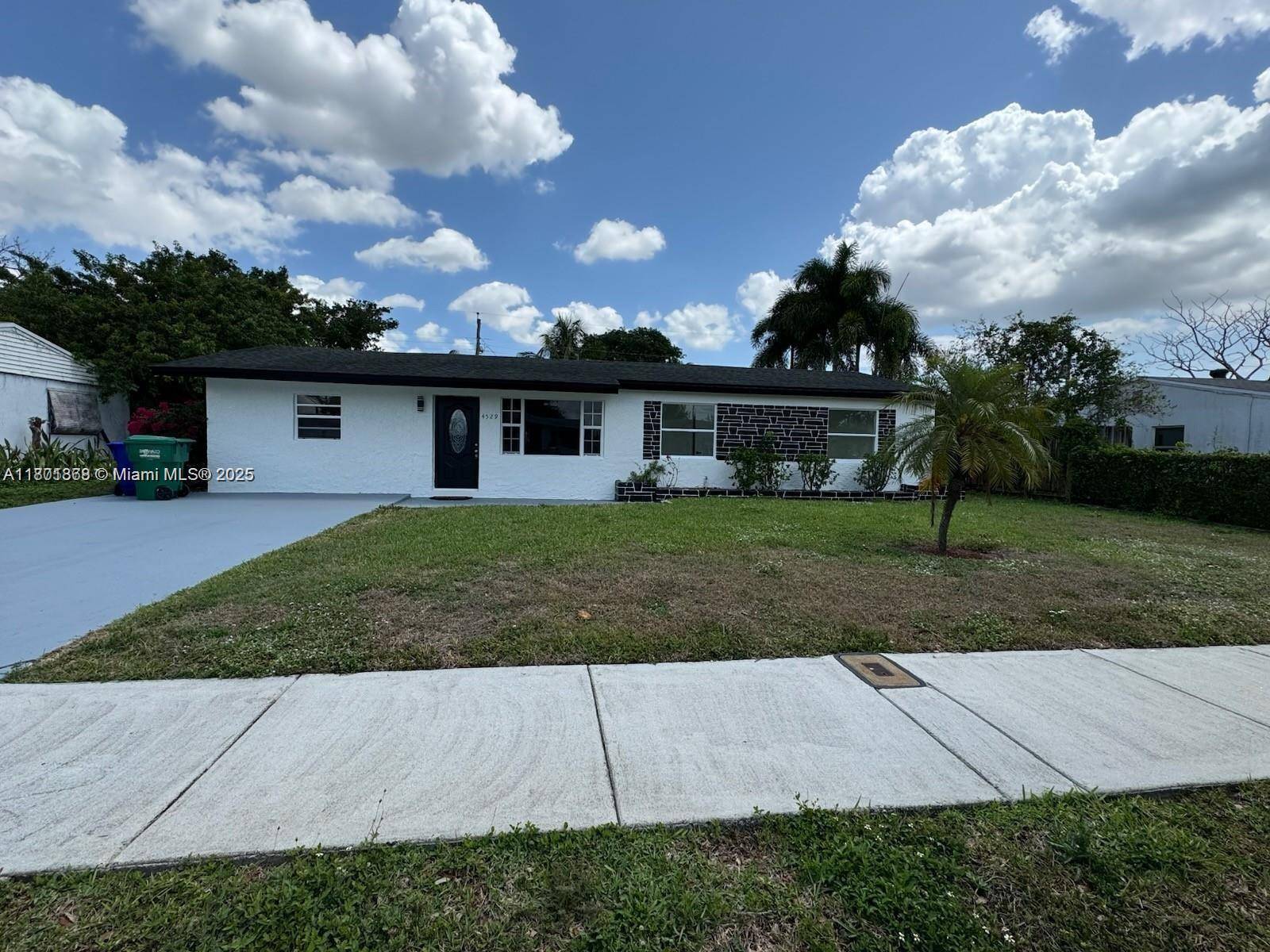 Fort Lauderdale, FL 33317,4529 SW 24th St