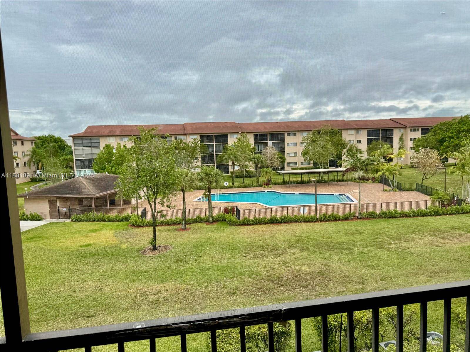 Pembroke Pines, FL 33027,12650 SW 15th St #303F
