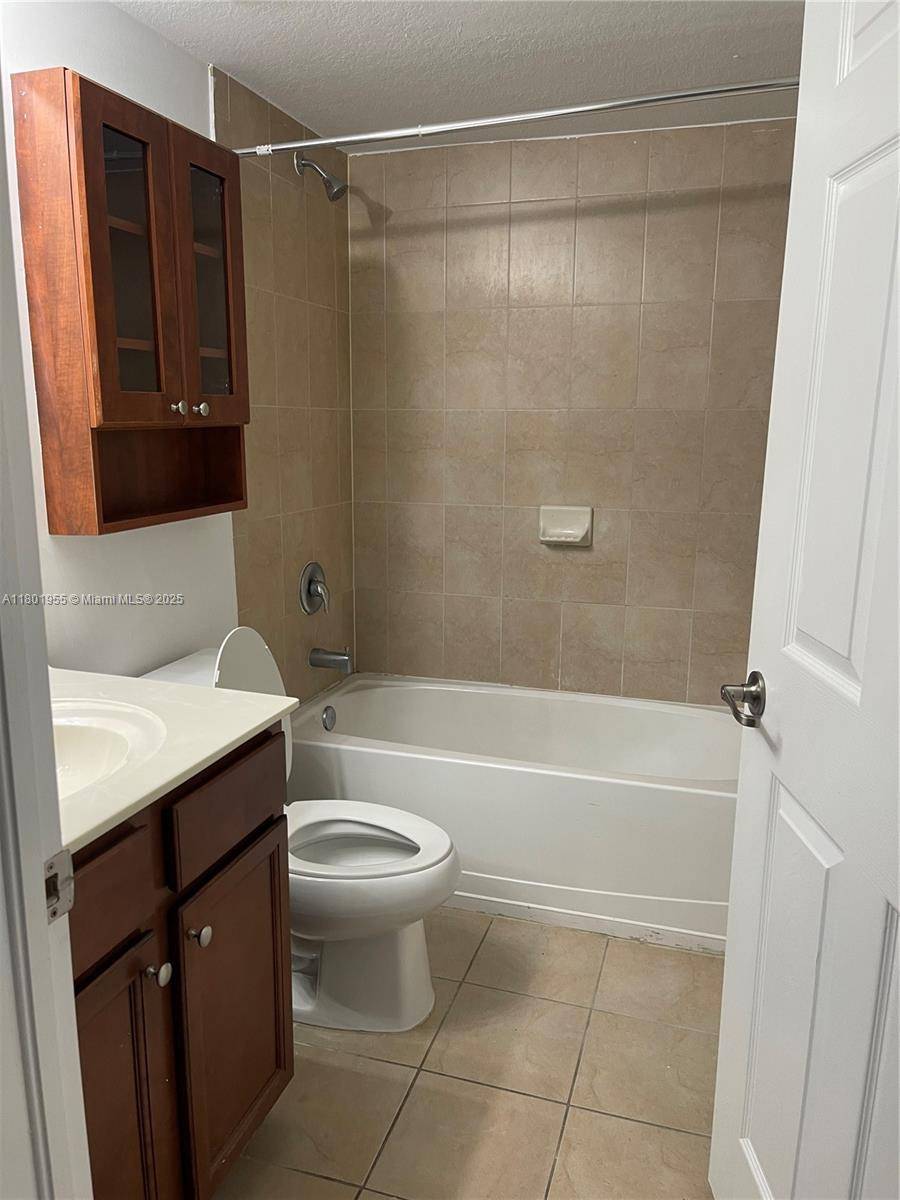 Cutler Bay, FL 33190,22301 SW 88th Pl #103-3