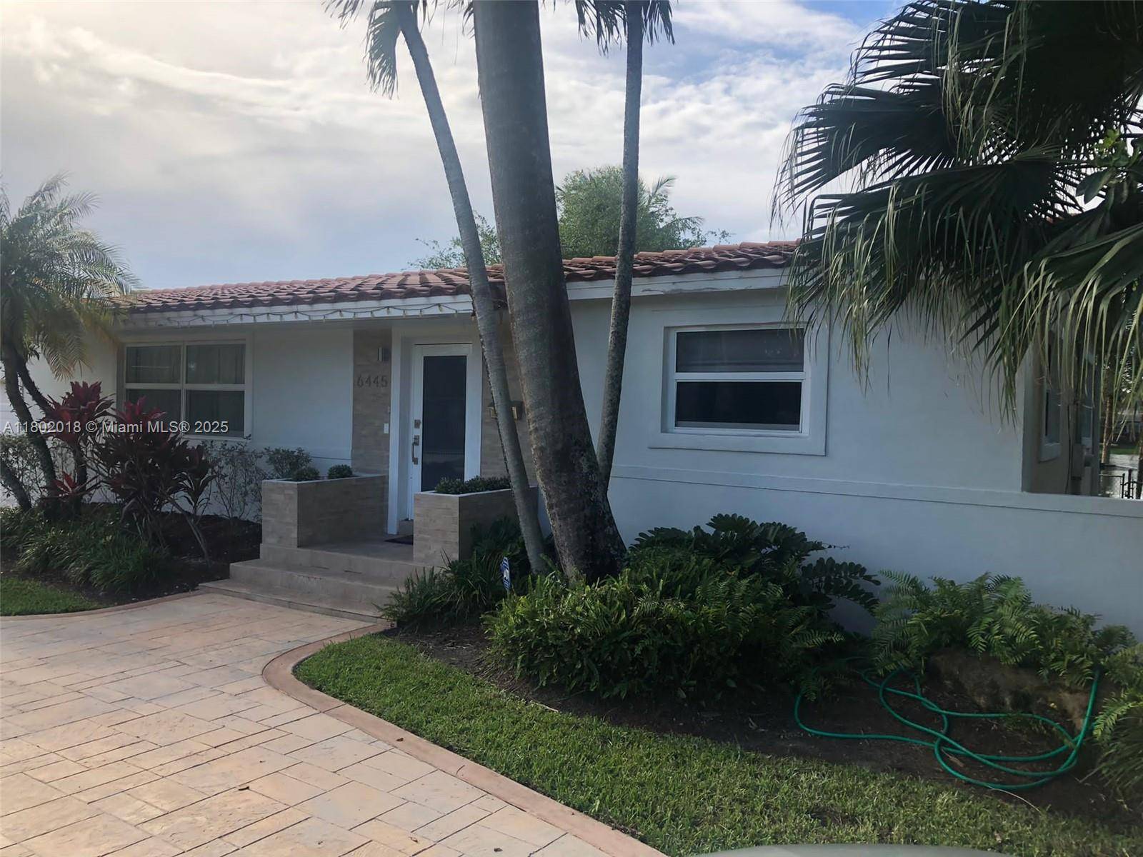 Miami, FL 33155,6445 SW 52nd St