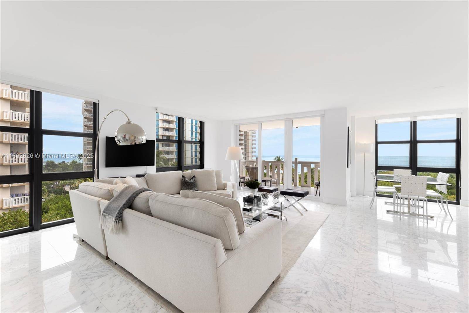 Key Biscayne, FL 33149,1121 Crandon Blvd #D607