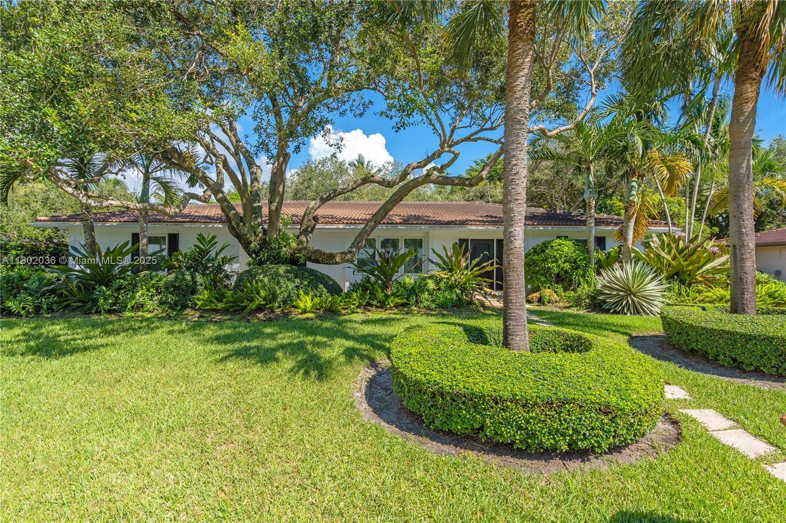 Palmetto Bay, FL 33157,7465 SW 163rd St