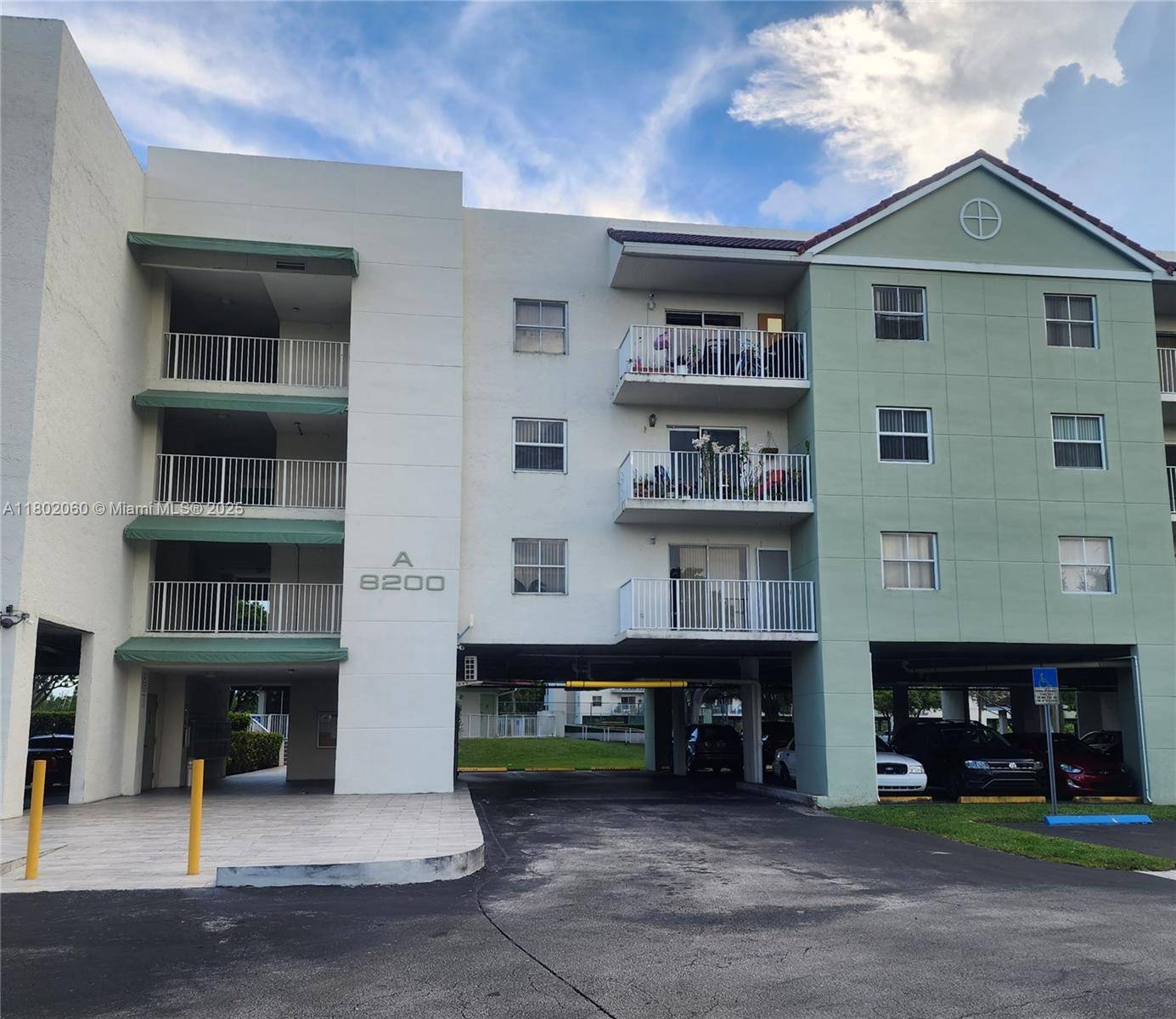 Cutler Bay, FL 33189,8200 SW 210th St #111