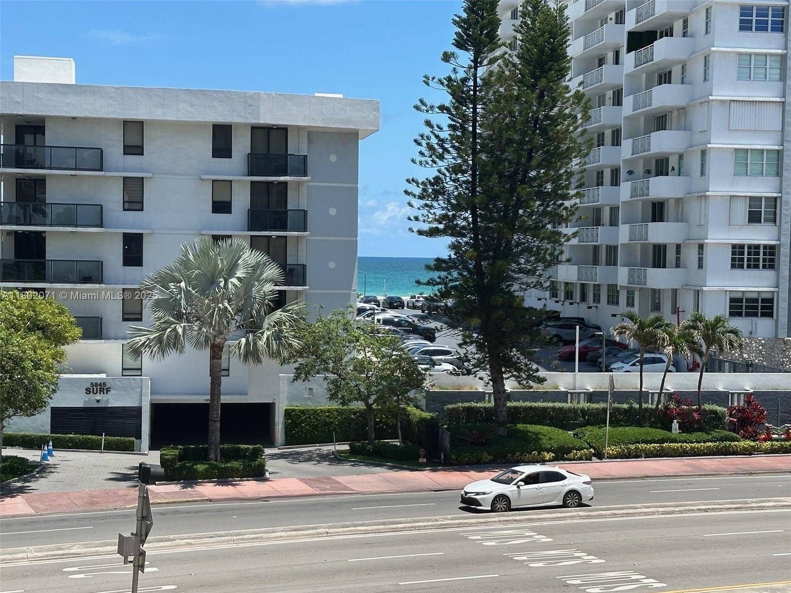 Miami Beach, FL 33140,5838 Collins Ave #2H