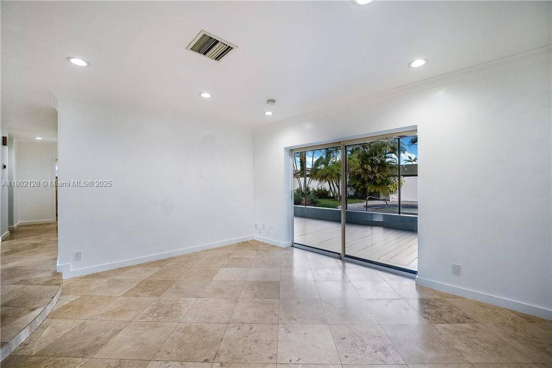 Miami, FL 33179,1911 NE 206th Ter