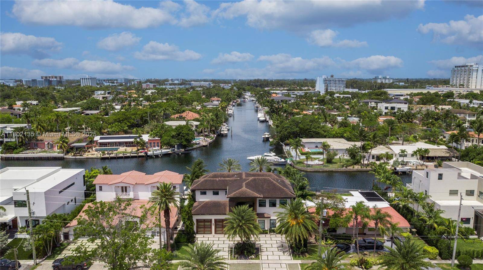 North Miami, FL 33181,12880 N Bayshore Dr