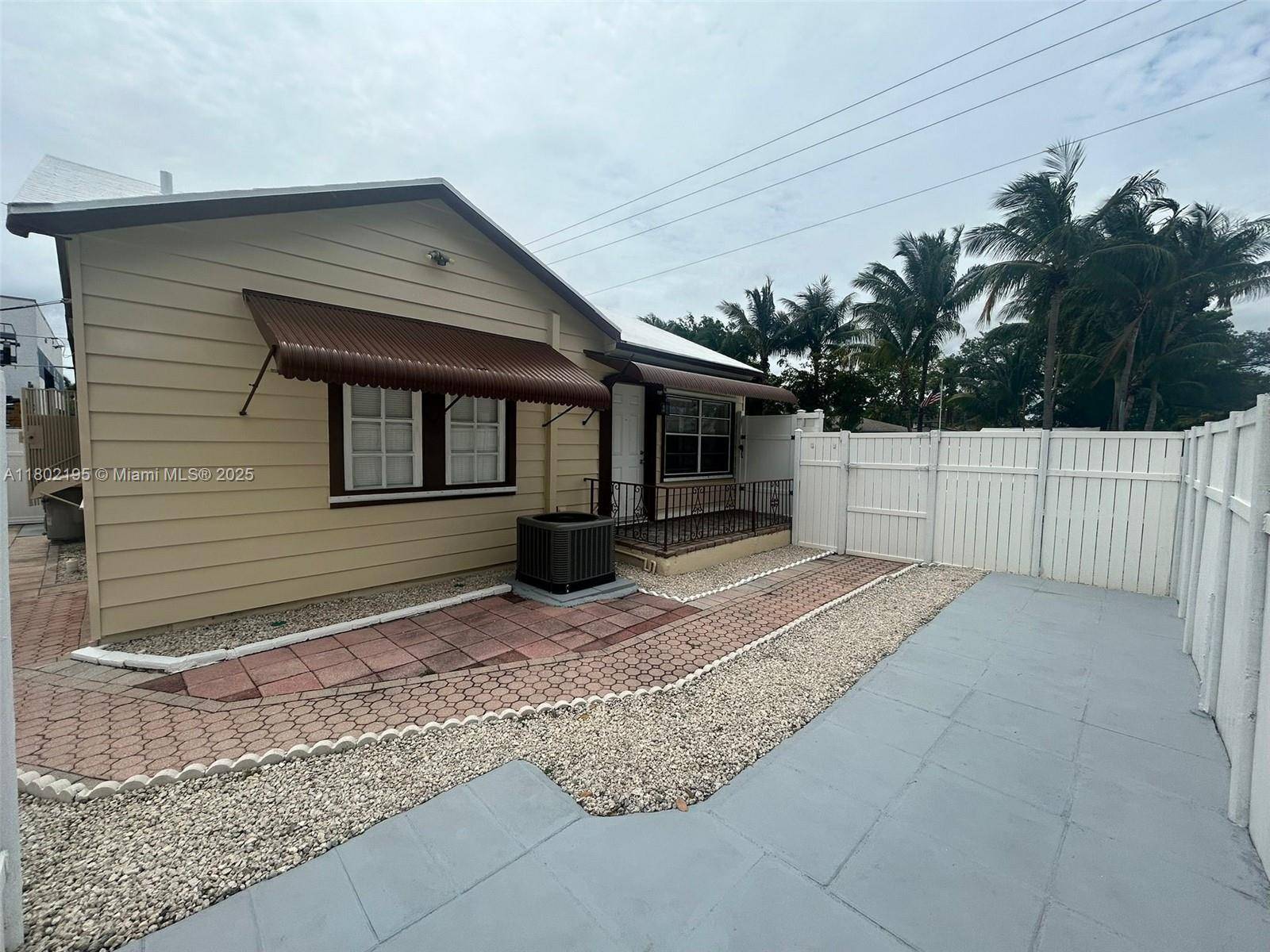Hollywood, FL 33020,2000 Harding St