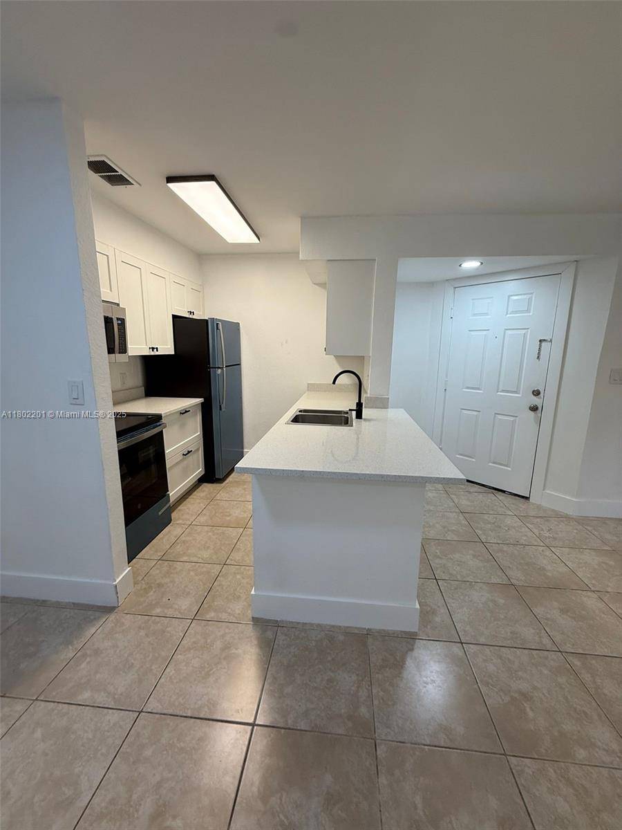 Davie, FL 33328,2846 S University Dr #4103