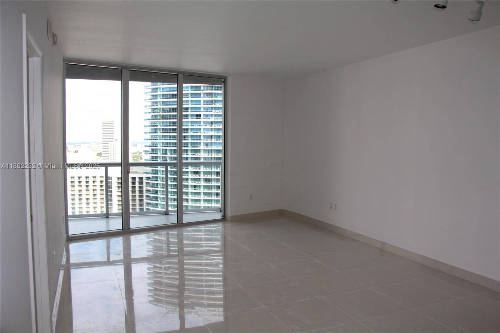 Miami, FL 33131,465 BRICKELL AV #3006