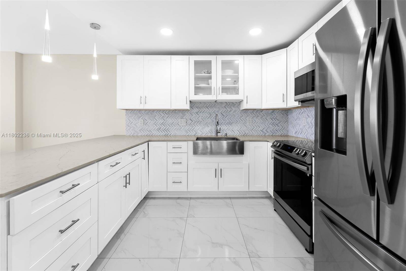 Aventura, FL 33160,2851 NE 183rd St #510E