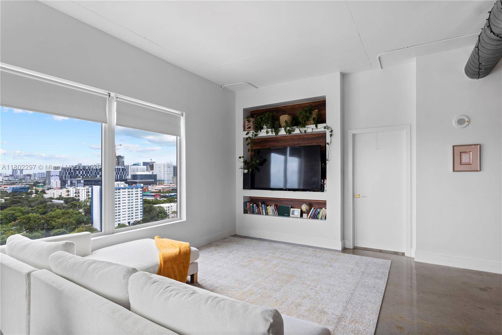 Miami, FL 33130,10 SW South River Dr #1715