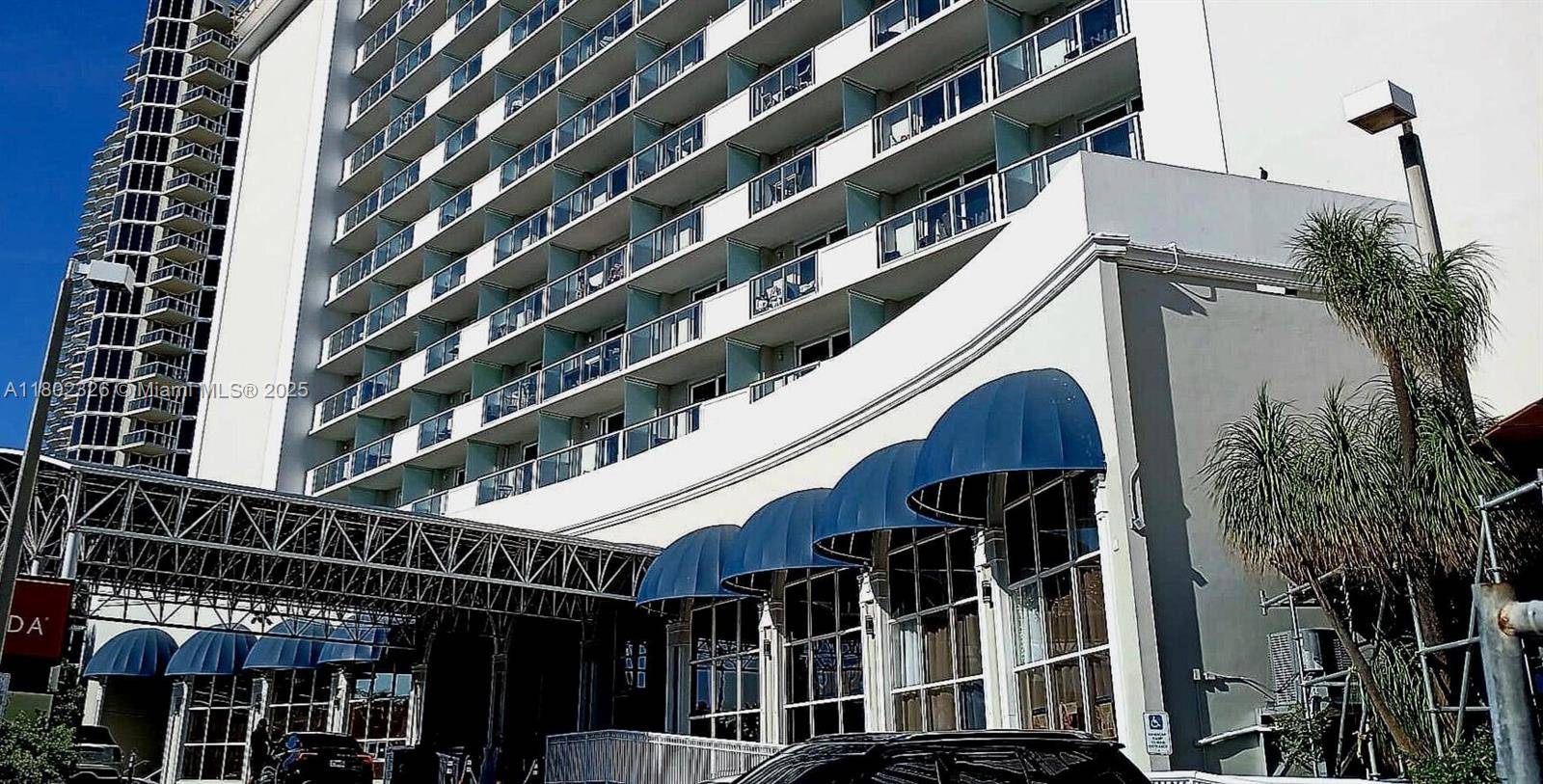 Sunny Isles Beach, FL 33160,19201 Collins Ave #1105