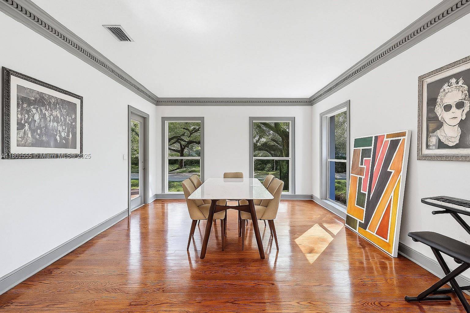 Coral Gables, FL 33143,415 Tivoli Ave